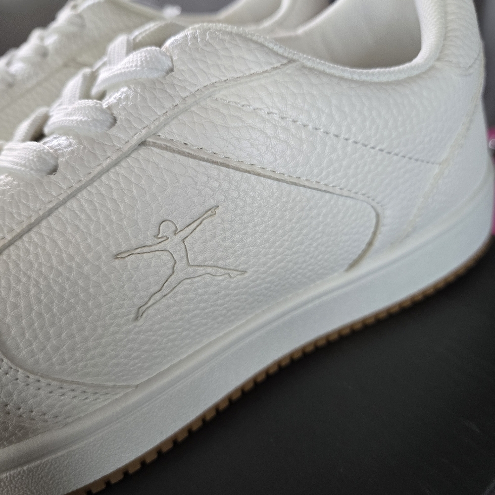 NIB, Danskin Stylish White Sneakers Size 8 - Picture 3 of 8
